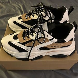 Steve Madden Possession Sneakers Size 11